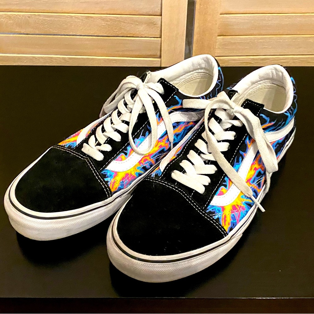 Vans lace up shoes - size 9 men/ 10.5 women